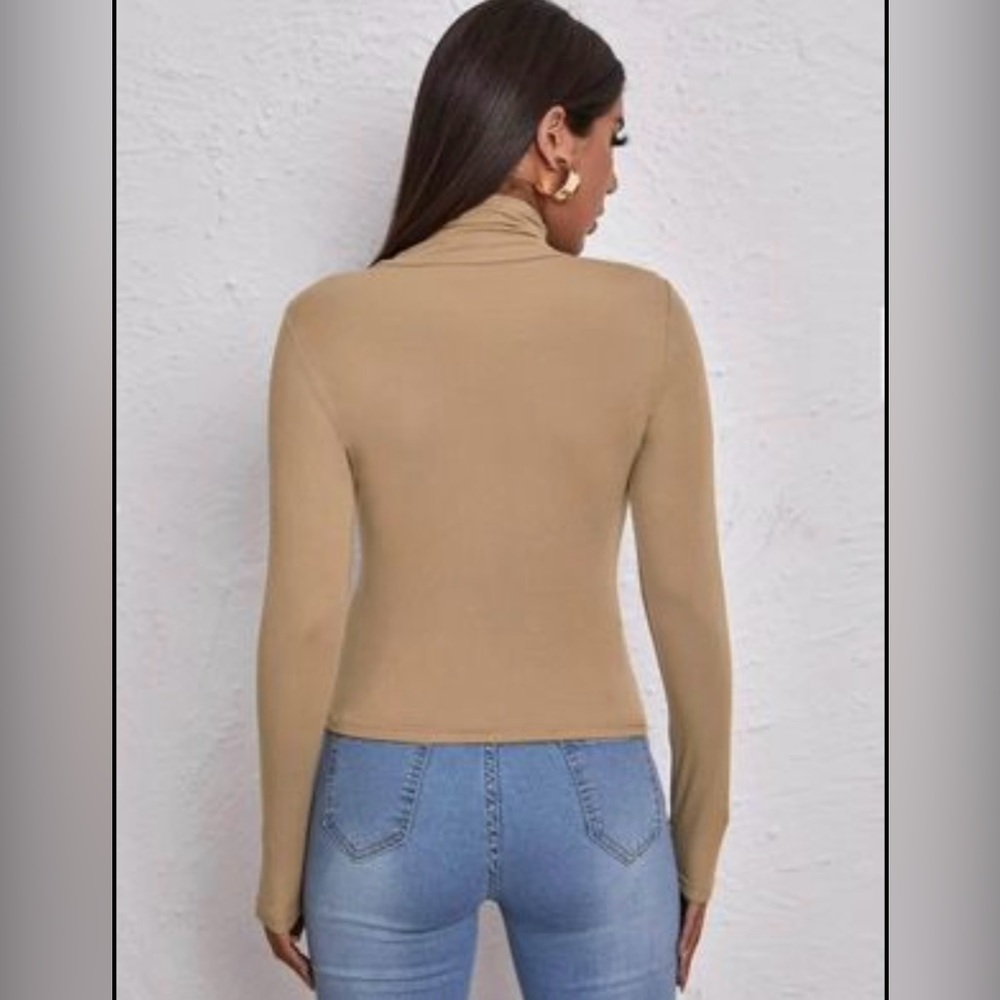 solid high neck slim tee - Picture 2 of 3